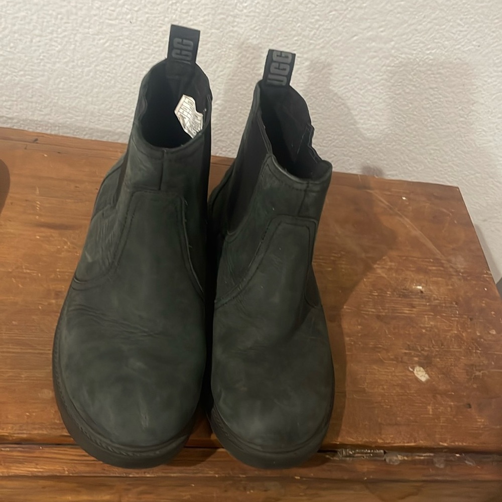 UGG black boots size 5